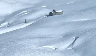 L'hospice du Petit Saint-Bernard, perdu dans les neiges pour une expérience unique